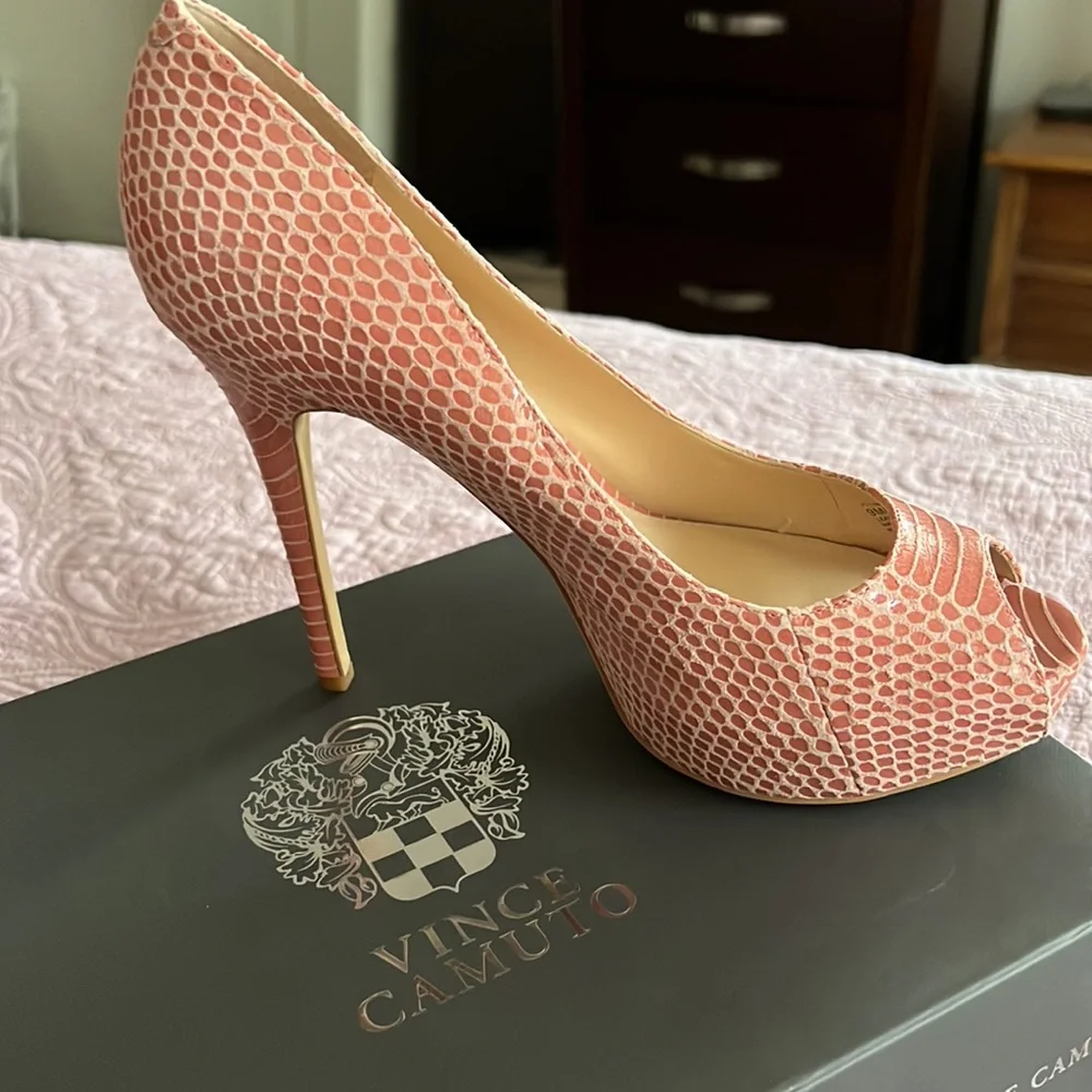 NEW!  Vince Camuto LORIMINA Leather Heels in Rose Blossom - Picture 2 of 6